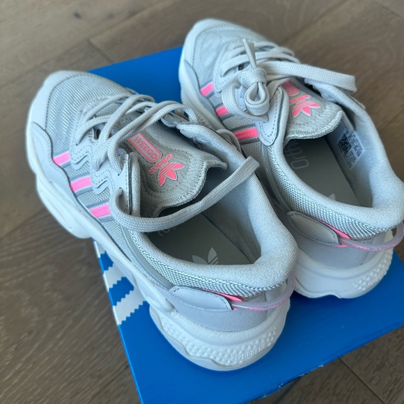 NEW Adidas Ojweego Gray and Pink Ortholite - Picture 6 of 7